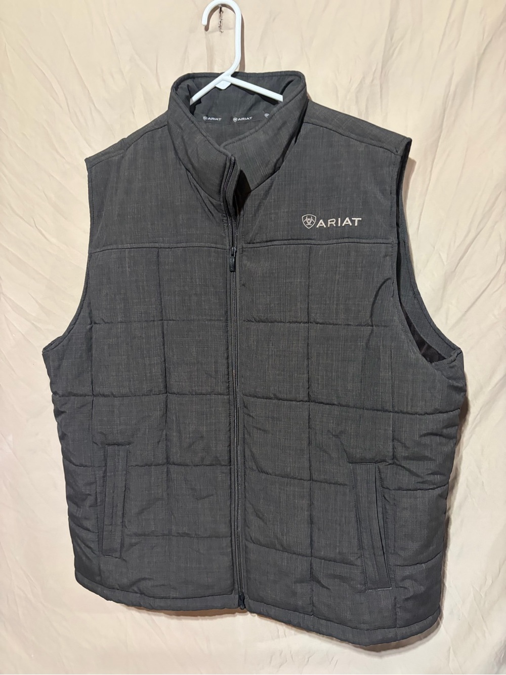 Ariat vest